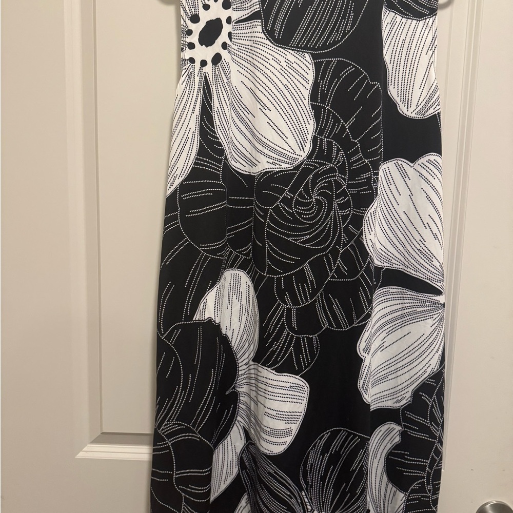 GNW Black and White Midi A-line Sleeveless V-neck Dress - Picture 5 of 5